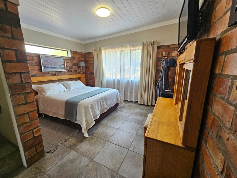 3 Bedroom Property for Sale in Stilbaai Wes Western Cape